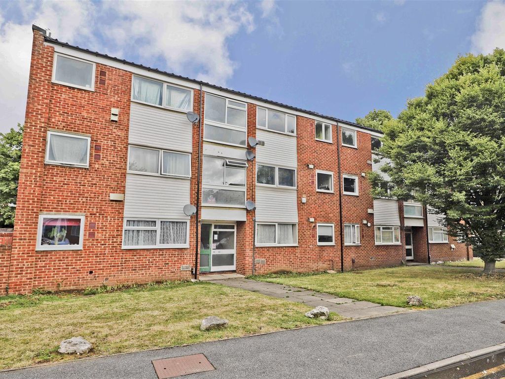2 bed flat for sale in Whitehall Close, Uxbridge UB8, £315,000 Zoopla