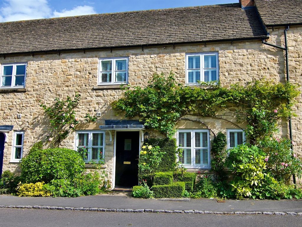 3 bed terraced house to rent in Bradleys, ShiptonUnderWychwood, Chipping Norton OX7 Zoopla