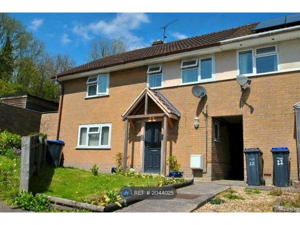 3 bed semidetached house to rent in Castle Hill Crescent, Mere, Warminster BA12, £1,004 pcm