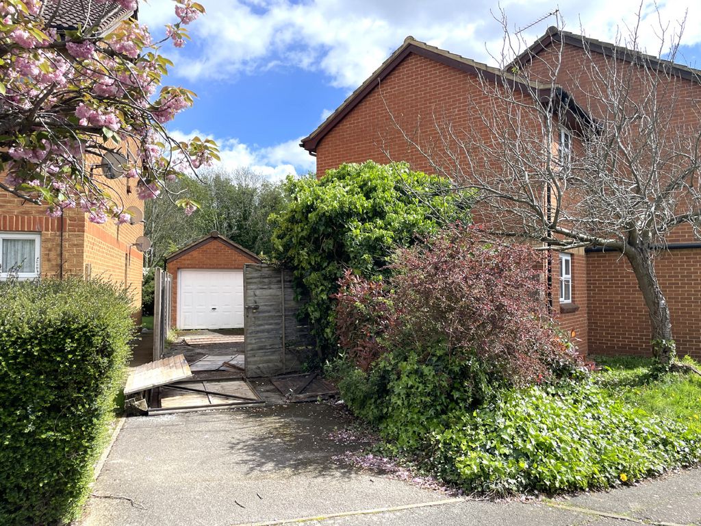 Parking for sale in Abbotswood Way, Hayes UB3, £10,000 Zoopla