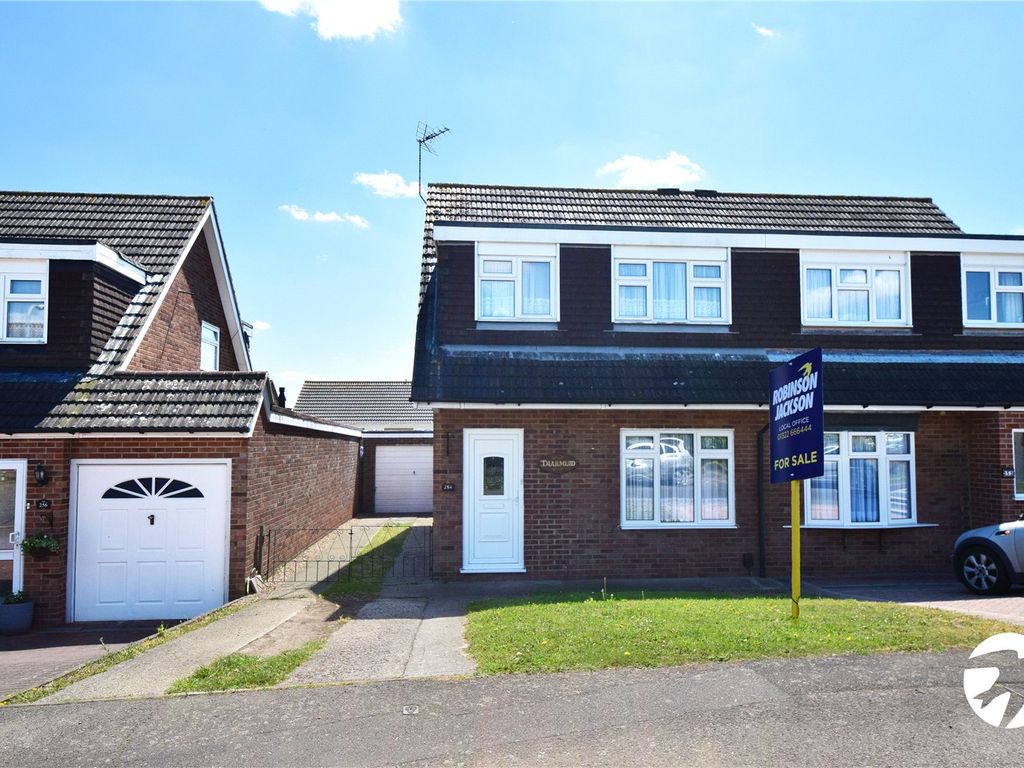3 bed semidetached house for sale in Claremont Road, Hextable, Kent
