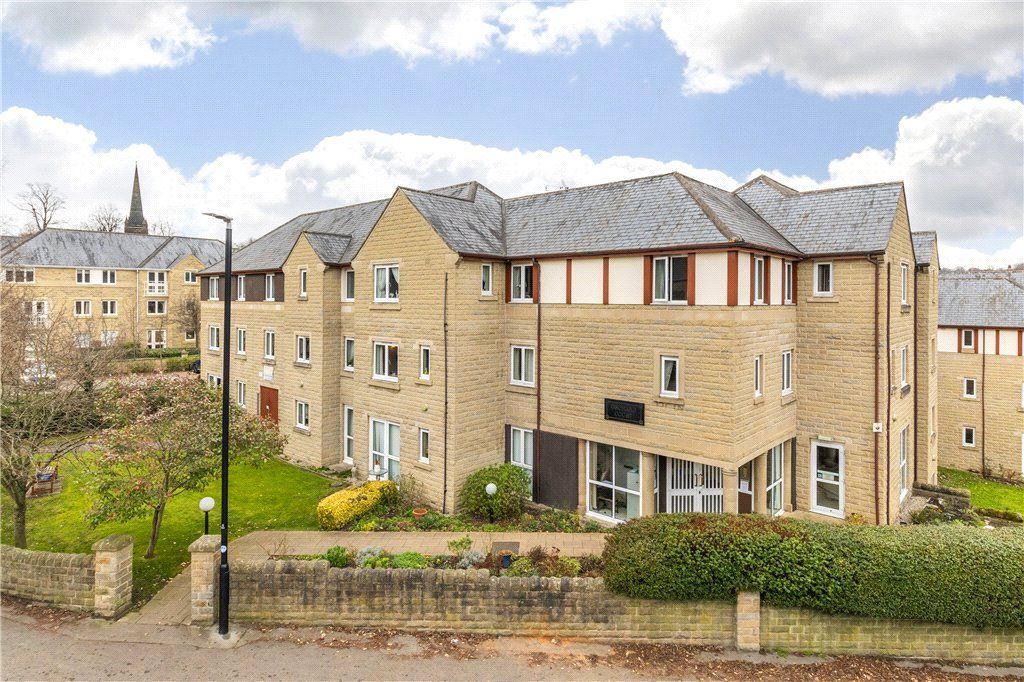 2 bed flat for sale in St. Chads Road, Leeds, West Yorkshire LS16, £