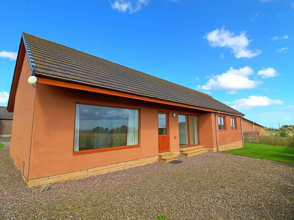 3 bed detached bungalow for sale in 4, Westcroft Cottage Carmyllie