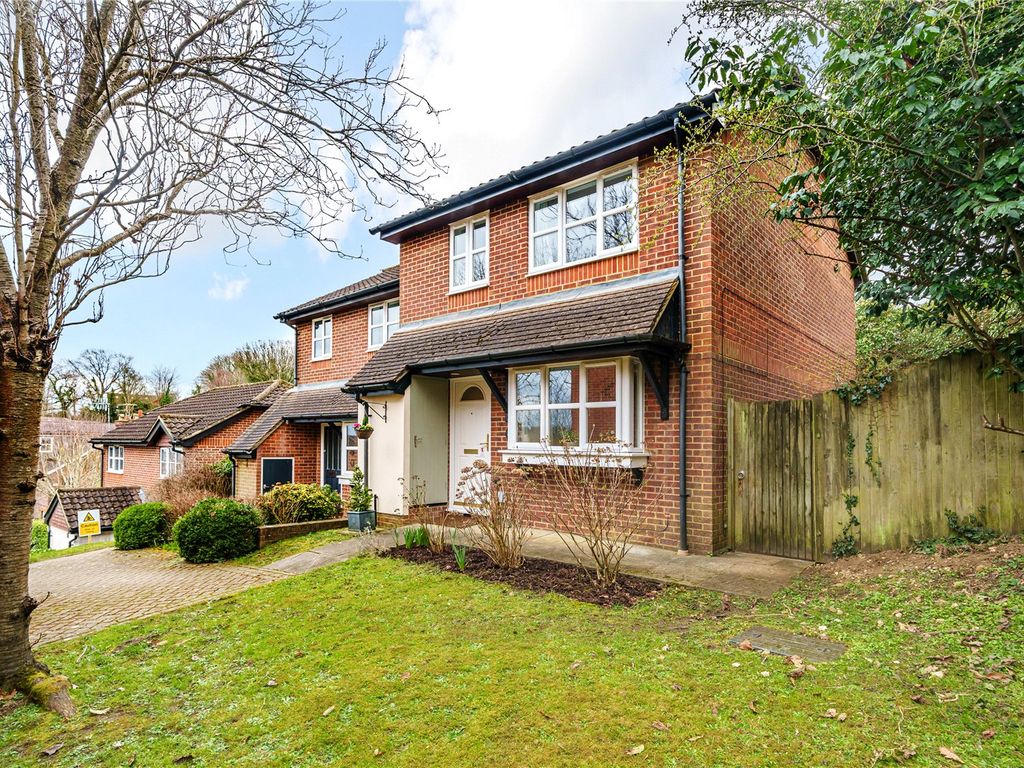 3 bed semidetached house for sale in Town End Close, Godalming, Surrey