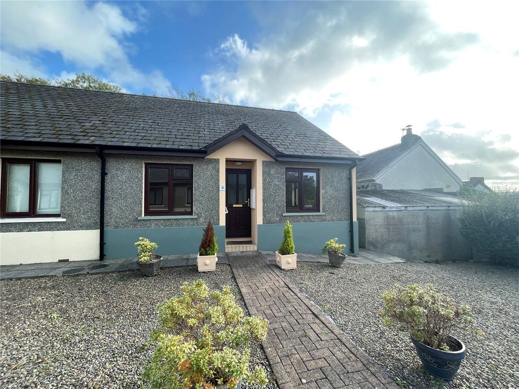 2 bed bungalow for sale in Chapelfield Gardens, Narberth SA67, £210,000