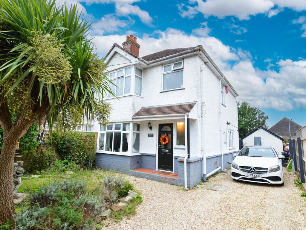 3 bed semidetached house for sale in Christchurch Road, Barton On Sea