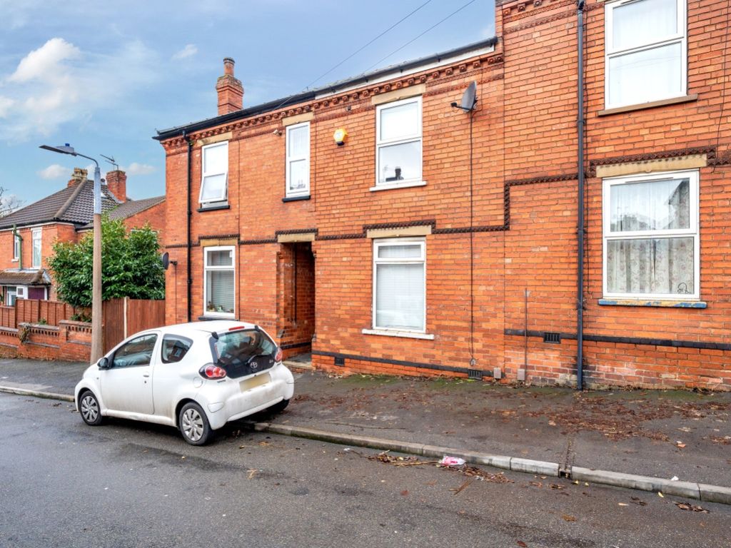 3 bed terraced house for sale in Sherbrooke Street, Lincoln LN2, £