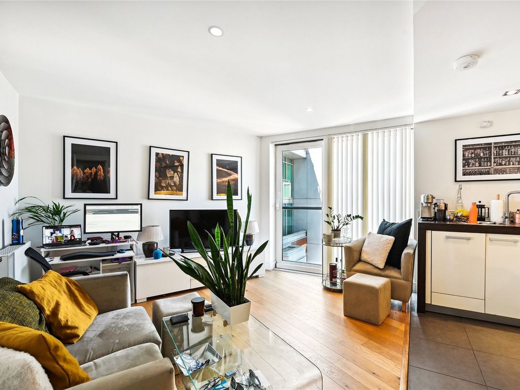 1 bed flat for sale in Salamanca Place, London SE1 Zoopla