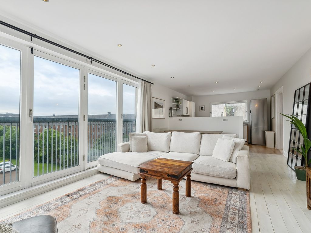 2 bed flat for sale in Greenhead Street, Glasgow Green, Glasgow G40, £