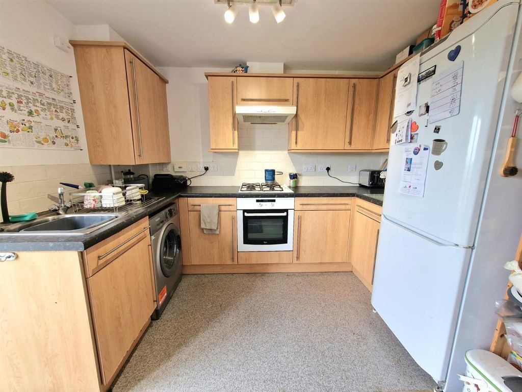 Oakfields, Tiverton EX16  