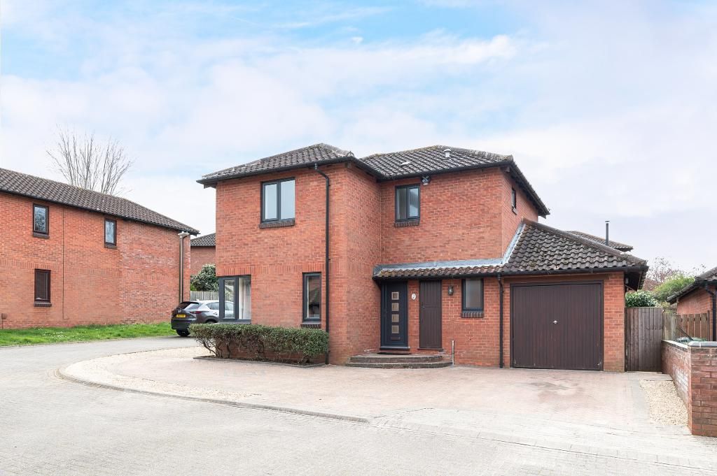 4 bed detached house for sale in Coberley Close, Downhead Park, Milton