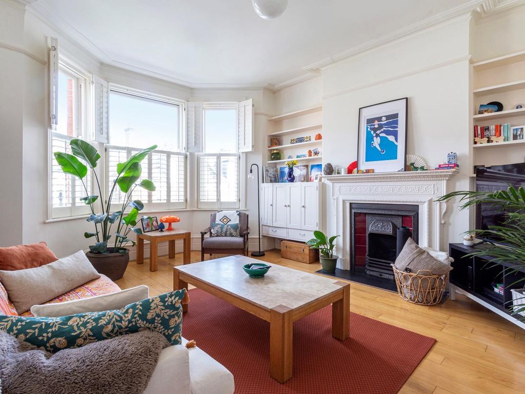 2 bed flat for sale in Antrim Road, London NW3, £1,100,000 Zoopla