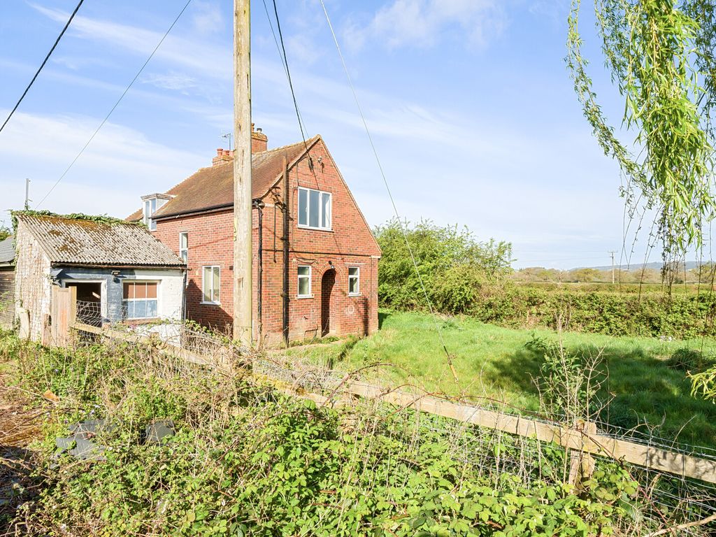3 bed detached house for sale in Smalls Hill Road, Leigh, Reigate RH2