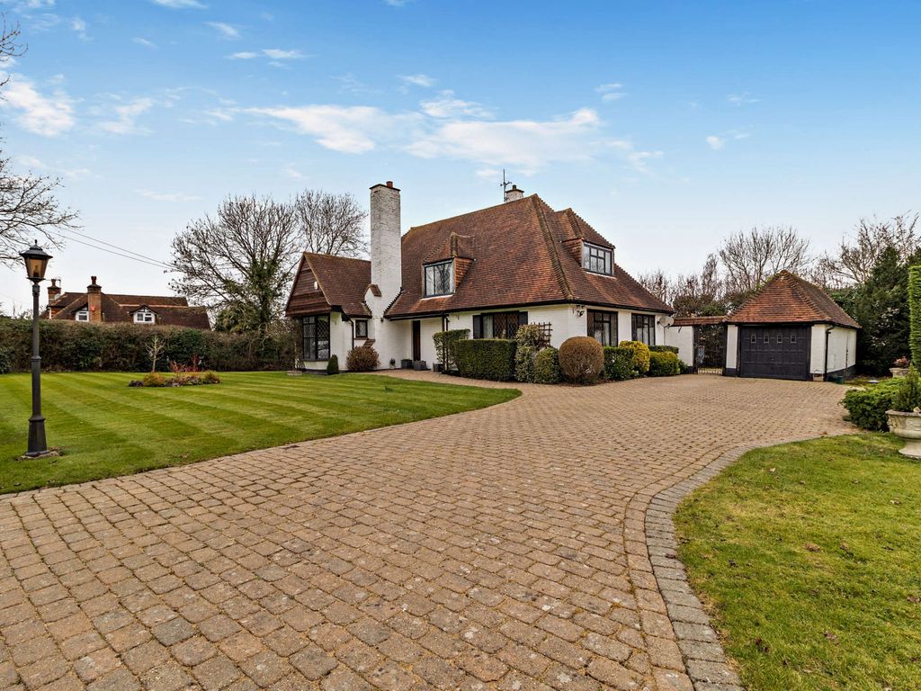 2 bed detached house for sale in Moss Lane, Pinner Village HA5 Zoopla