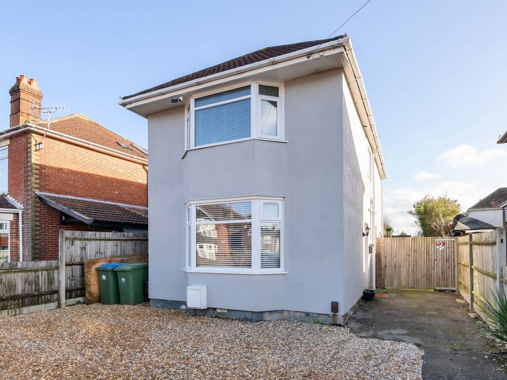 3 bed detached house for sale in Butts Road, Sholing, Southampton