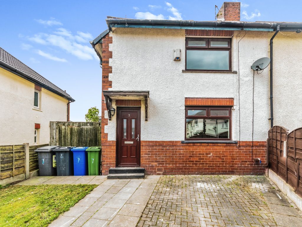 3 bed semidetached house for sale in Stanion Grove, Dukinfield SK16