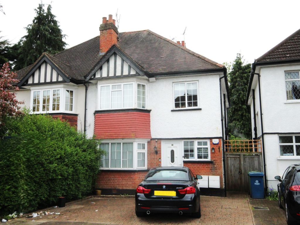 2 bed for sale in Meadow Road, Pinner HA5, £500,000 Zoopla