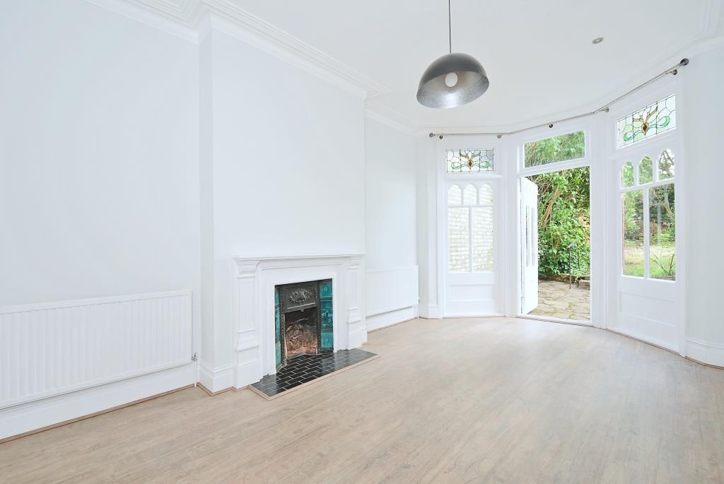 5 bed terraced house to rent in Grosvenor Road, Finchley N3 Zoopla