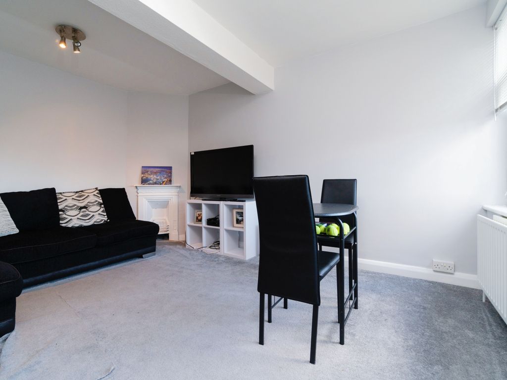 3 bed flat for sale in London Road, Cheam, Sutton SM3 Zoopla
