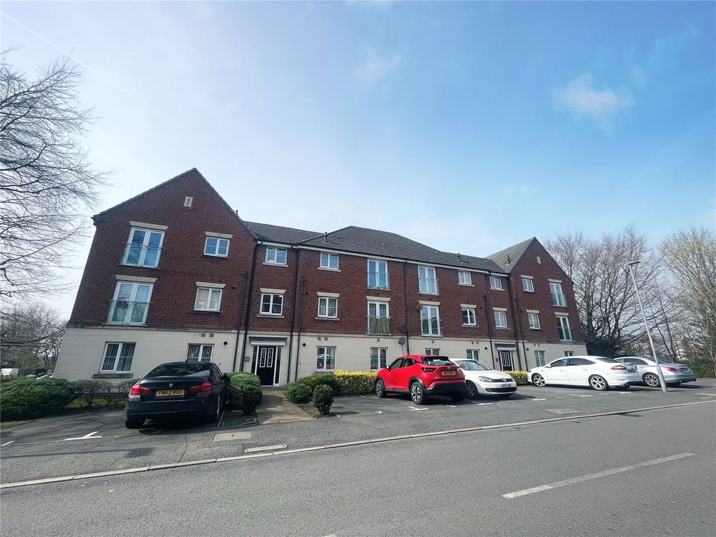 2 bed flat for sale in Tensing Fold, Dukinfield, Greater Manchester