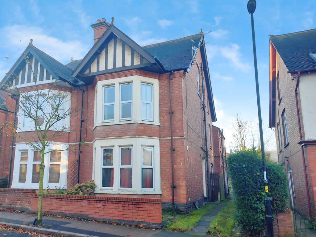 Semidetached house for sale in 11 Spencer Avenue, Earlsdon, Coventry