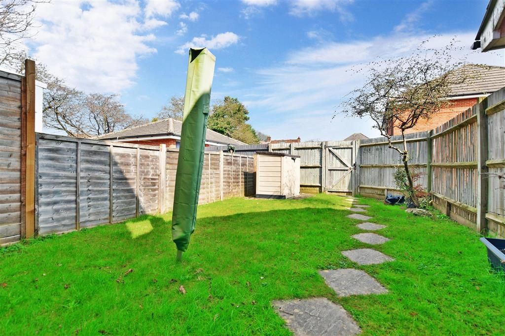 3 bed semidetached house for sale in Charlesfield Road, Horley, Surrey