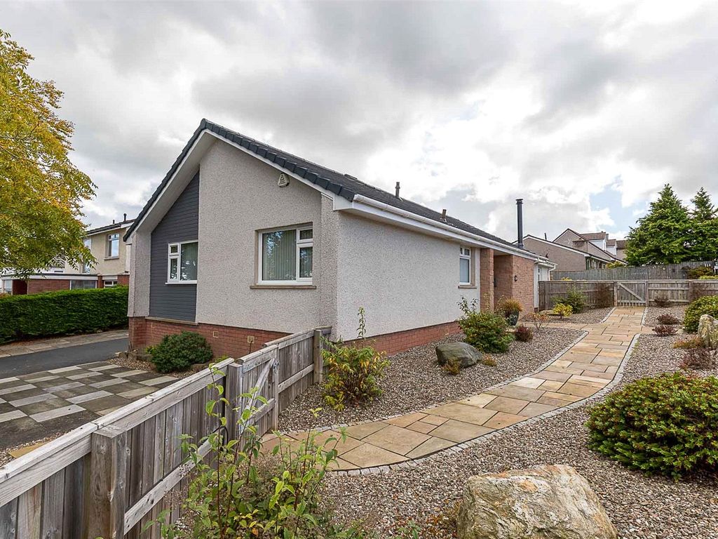 3 bed detached bungalow for sale in Muirend Avenue, Perth PH1, £345,000