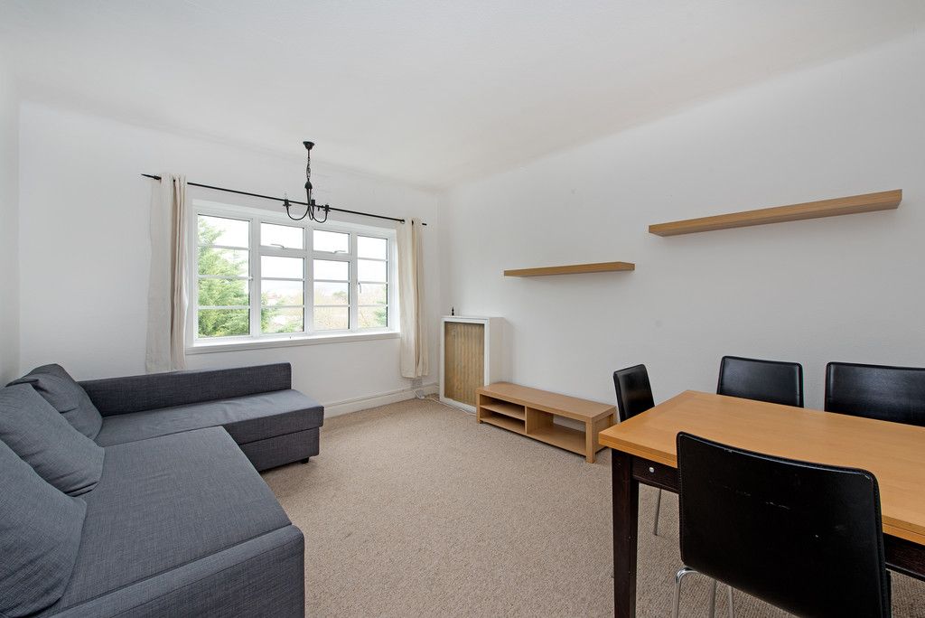 1 bed flat to rent in Emerson Court, Wimbledon Hill Road, London SW19