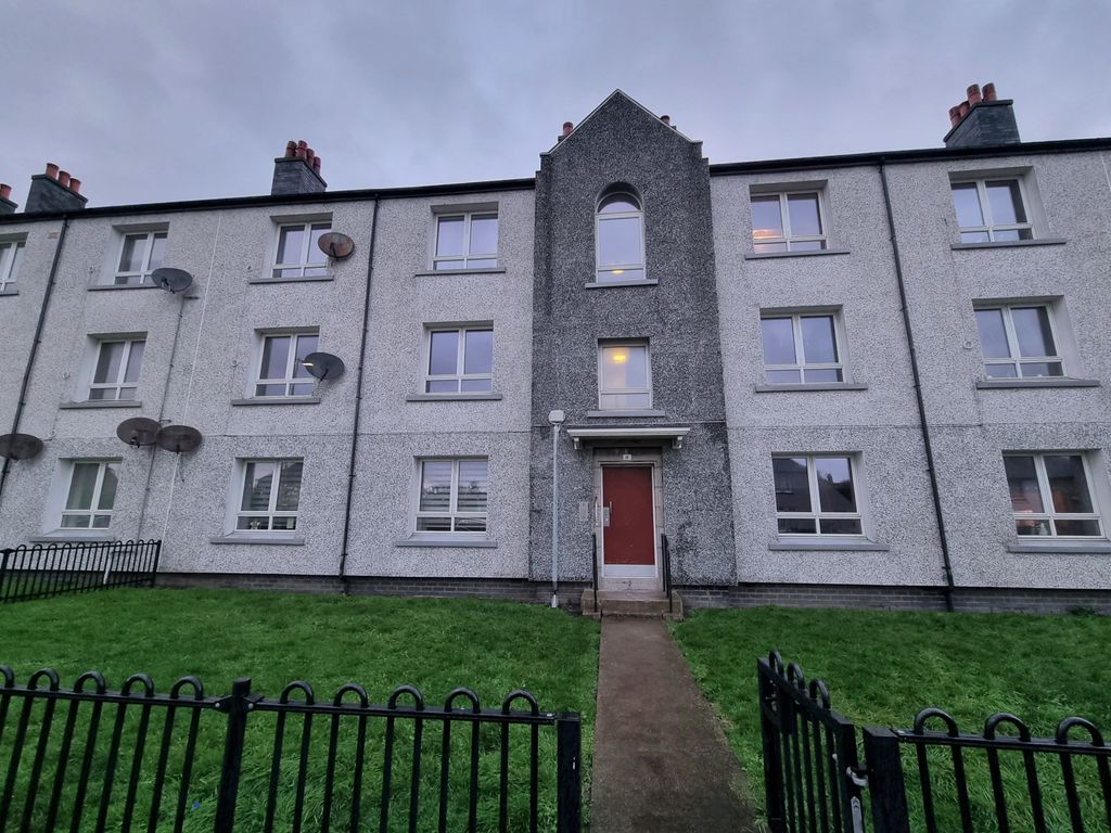 2 bed flat to rent in Tullos Place, Torry, Aberdeen AB11 Zoopla