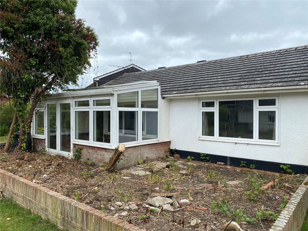 2 bed bungalow for sale in Lansdowne Gardens, Romsey SO51 Zoopla