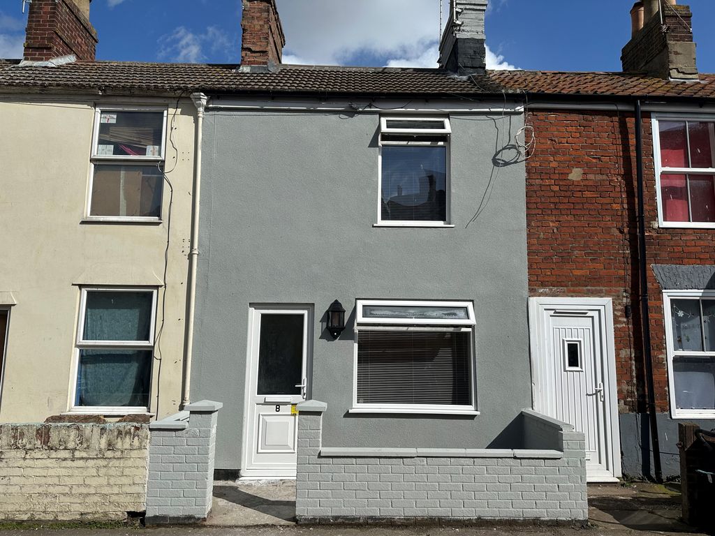 2 bed terraced house for sale in Napoleon Place, Great Yarmouth NR30