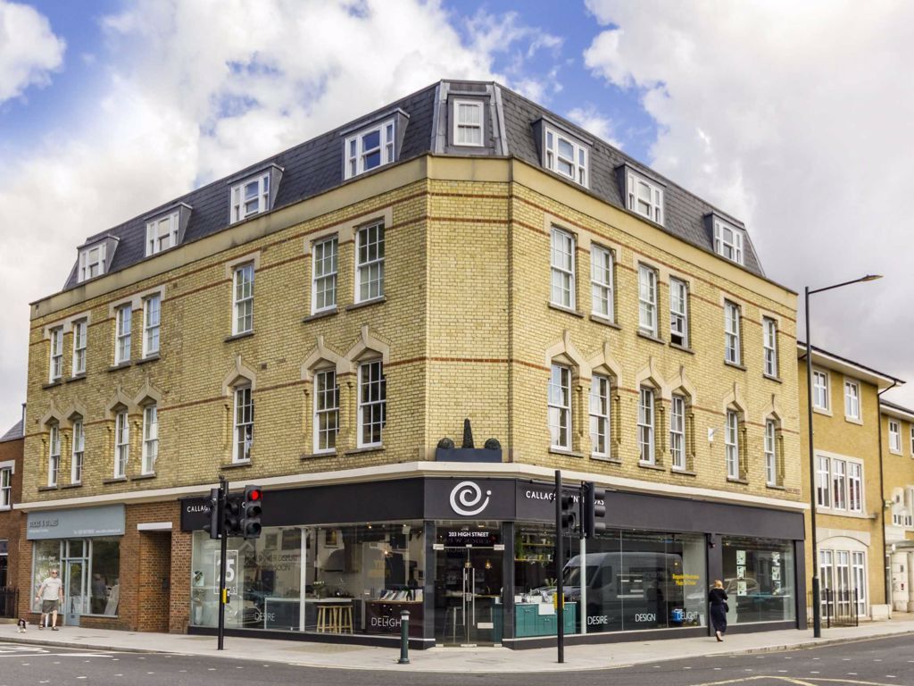 2 bed flat for sale in Park Road, Hampton Hill, Hampton TW12 Zoopla