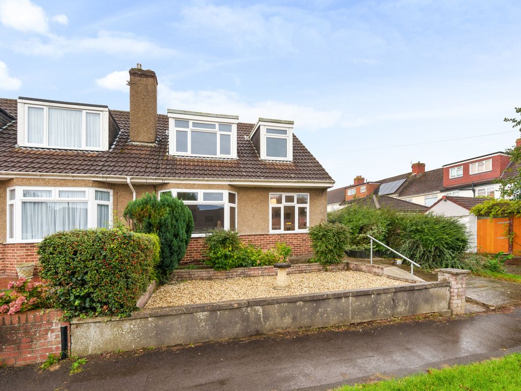 3 bed bungalow for sale in Kings Drive, Hanham, Bristol