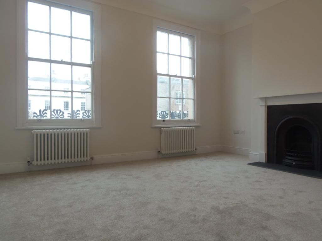 4 bed terraced house to rent in King William Walk, London SE10, £3,100 pcm Zoopla