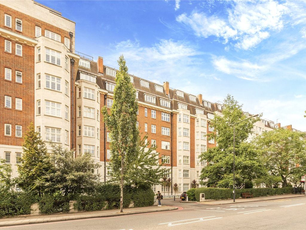 4 bed flat for sale in Wellington Court, 5567 Wellington Road NW8, £