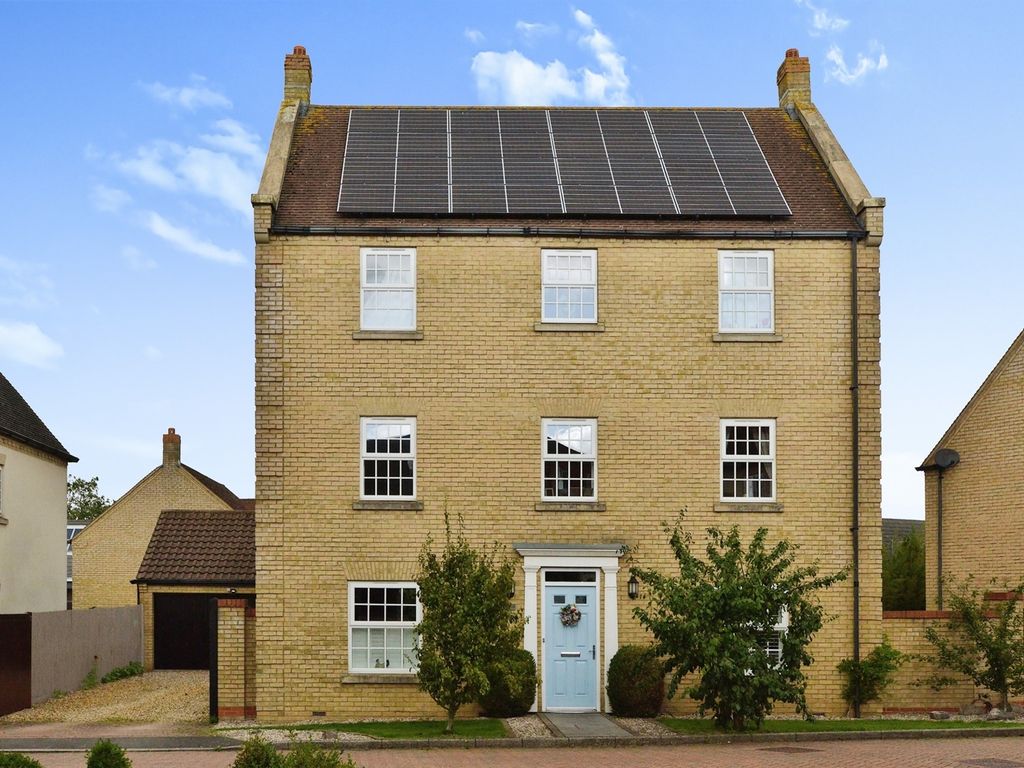 6 bed detached house for sale in Sheridan Grove, Oxley Park, Milton