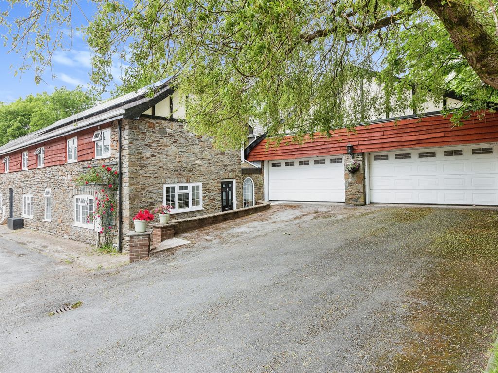 4 bed end terrace house for sale in Pencaerfenni Court, Crofty SA4 Zoopla