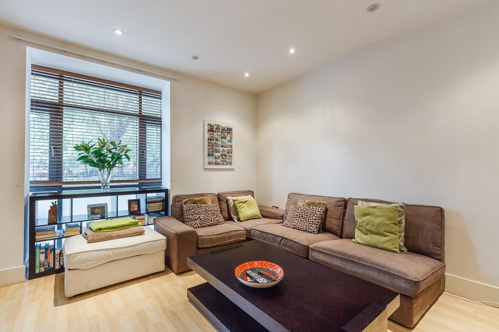 2 bed flat to rent in Putney Bridge Road, London SW18, £2,250 pcm Zoopla