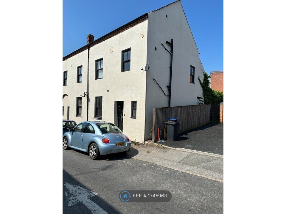 3 bed terraced house to rent in Queen Street, Barwell, Leicester LE9