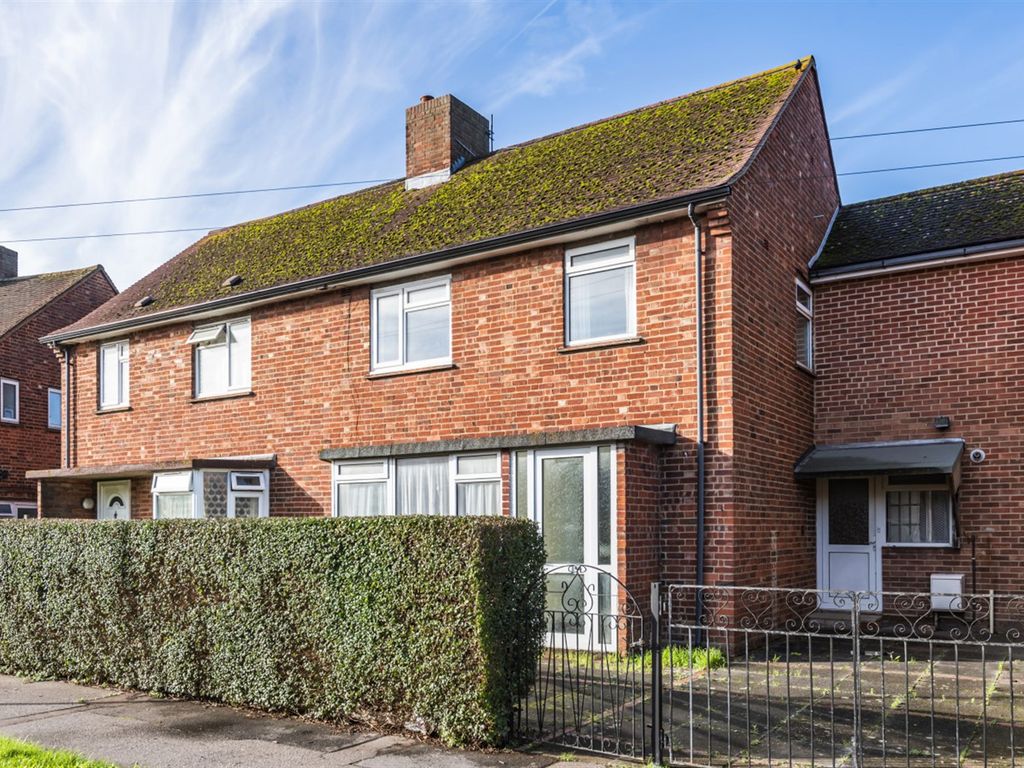 Exton Road, Chichester PO19