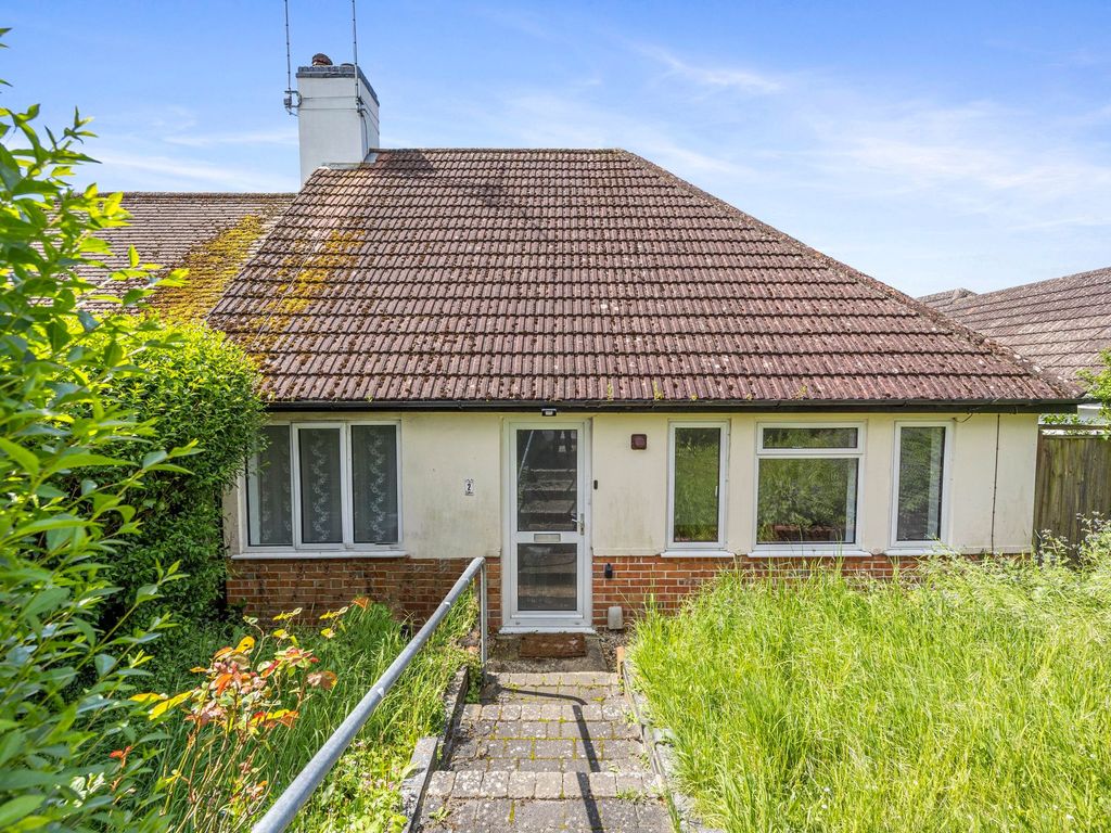 2 bed semidetached bungalow for sale in Carden Close, Brighton BN1, £