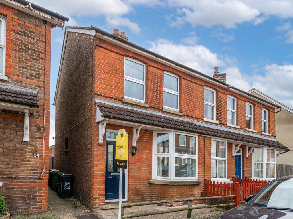3 bed semidetached house for sale in Lyndale Road, Redhill RH1, £