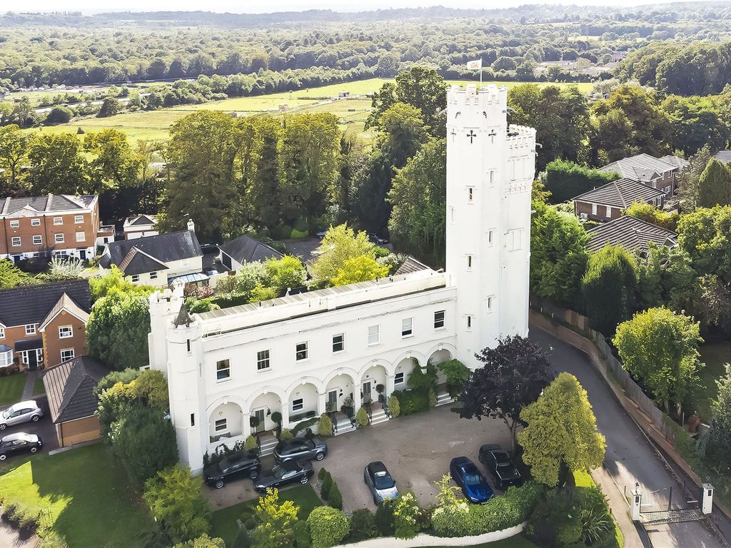 4 bed terraced house for sale in Ruxley Towers, Ruxley Ridge, Claygate