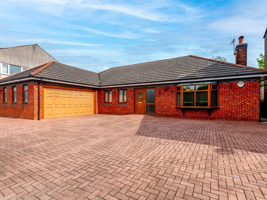 4 bed bungalow for sale in Bryn Road, AshtonInMakerfield, Wigan WN4