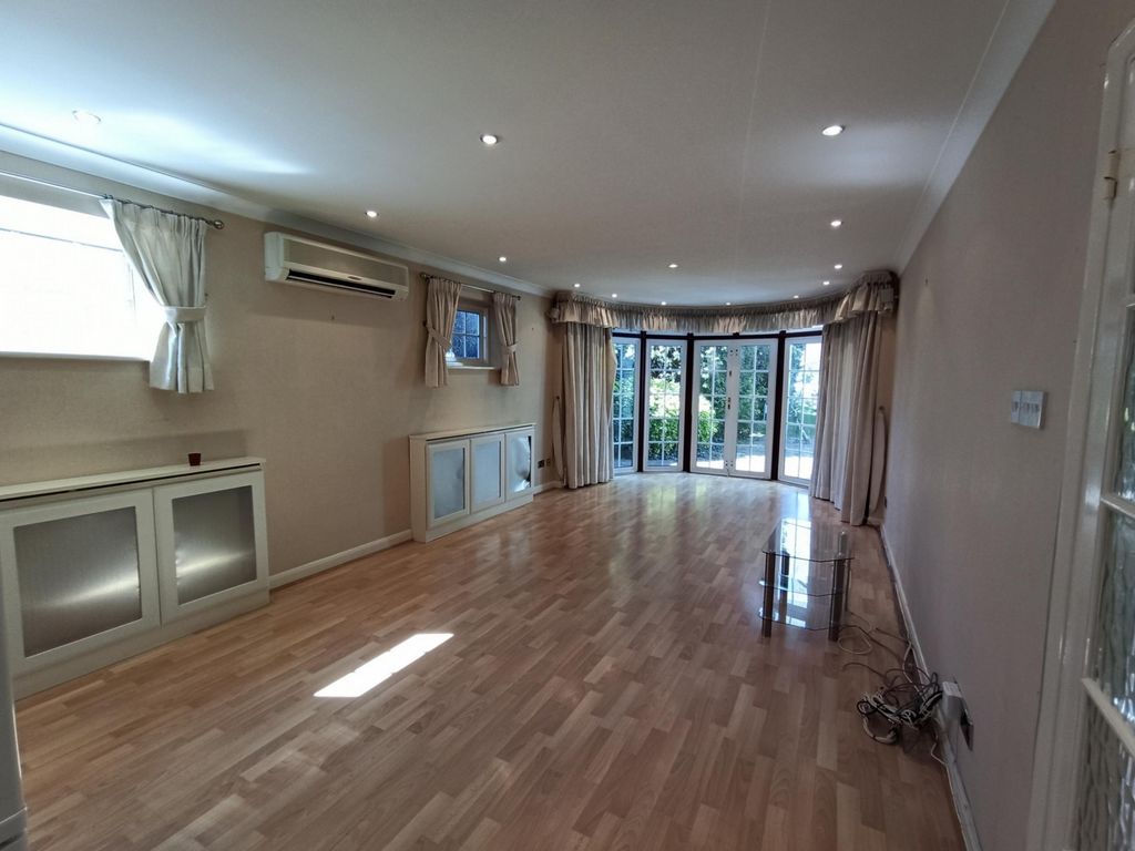 5 bed detached house for sale in Avenue Road, Southgate N14, £1,350,000 Zoopla