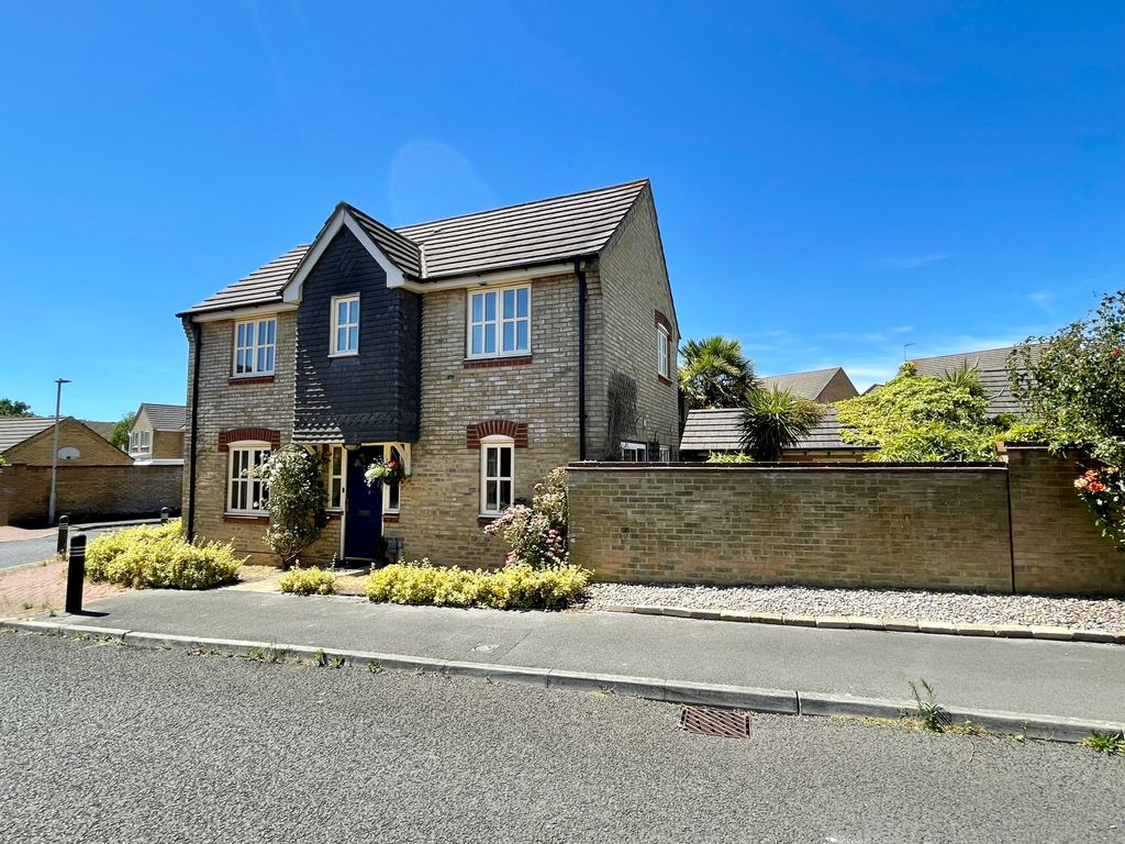 3 bed detached house for sale in Benjamin Road, Hamworthy, Poole BH15