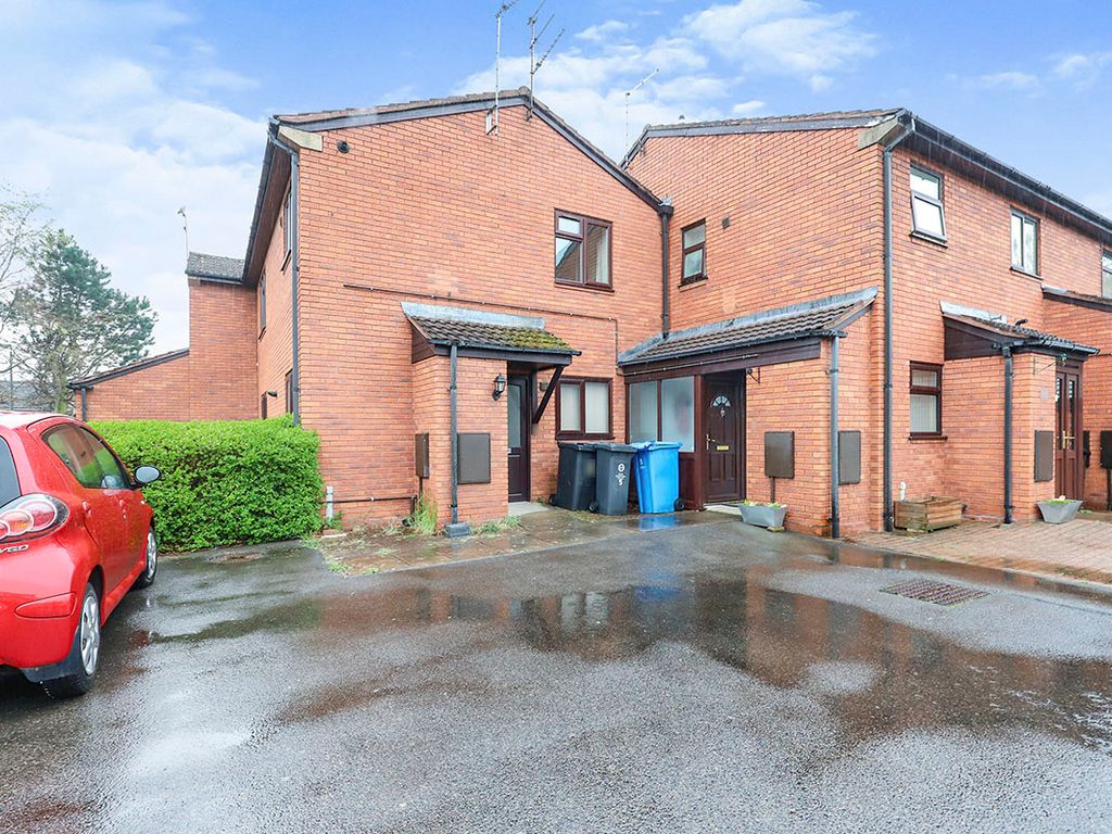 2 bed flat for sale in Waveney Avenue, Perton, Wolverhampton