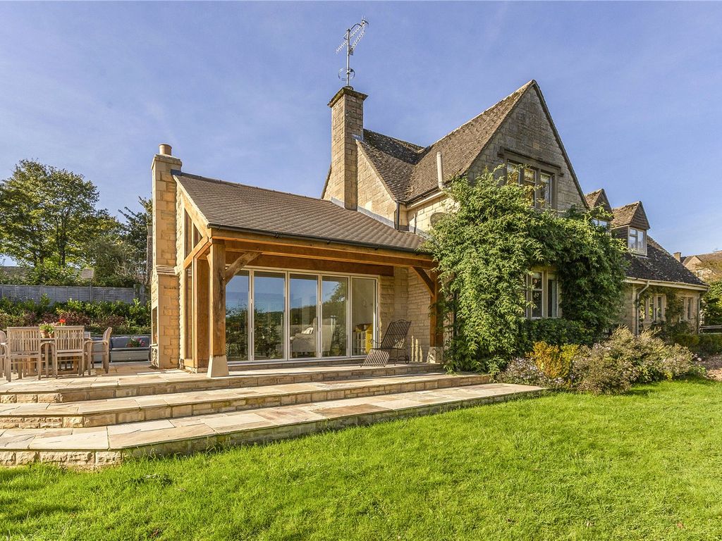 5 bed detached house for sale in Village Avenue, Naunton, Cheltenham