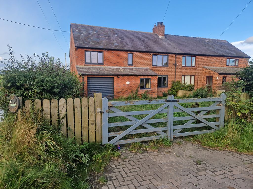 4 bed semidetached house for sale in Scaleby, Carlisle CA6, £270,000