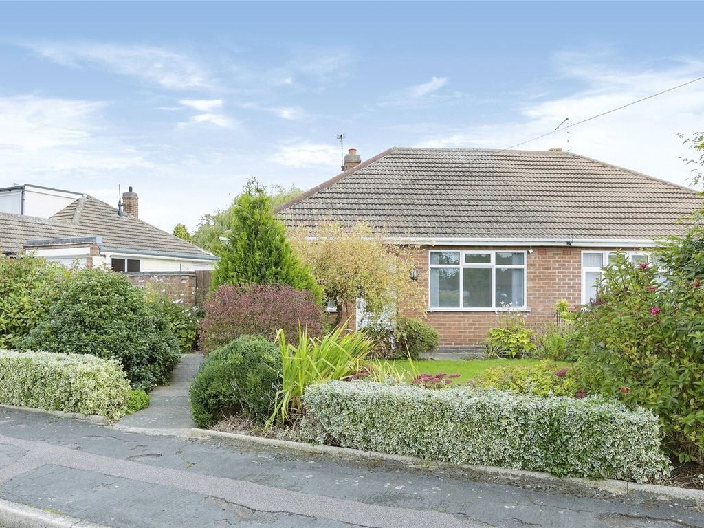 2 bed bungalow for sale in University Close, Syston, Leicester